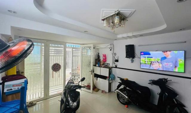 36m x 2 tầng - Bán nhà ngay trung tâm phường 10 Gò Vấp - Vuông vức - Full nội thất - Chỉ 3.x tỷ