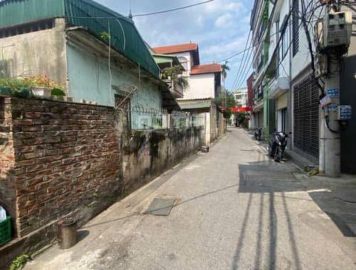 BÁN NHÀ THẠCH BÀN – NGÕ Ô TÔ ĐỖ CỬA – GIÁ ĐẦU TƯ CỰC TỐT