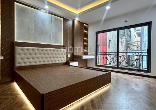 Bán nhà siêu đẹp Khương Đình. Diện tích: 40m2x6T. Giá: 9,9 tỷ