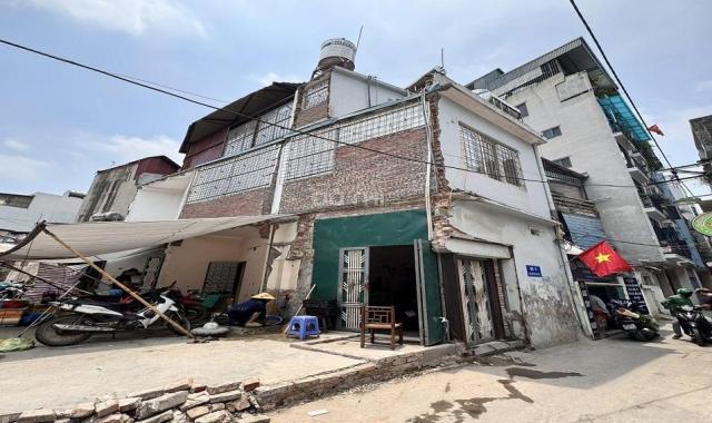 Hàng kịch độc! Mặt phố gần hồ Hoàng Cầu, kinh doanh, mặt tiền lớn, oto đỗ cửa 142m*2T