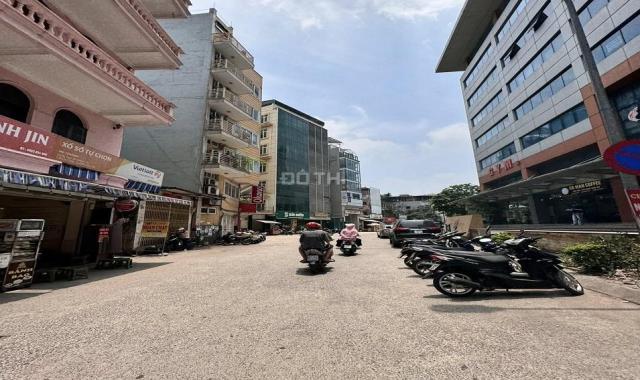 Hàng kịch độc! Mặt phố gần hồ Hoàng Cầu, kinh doanh, mặt tiền lớn, oto đỗ cửa 142m*2T