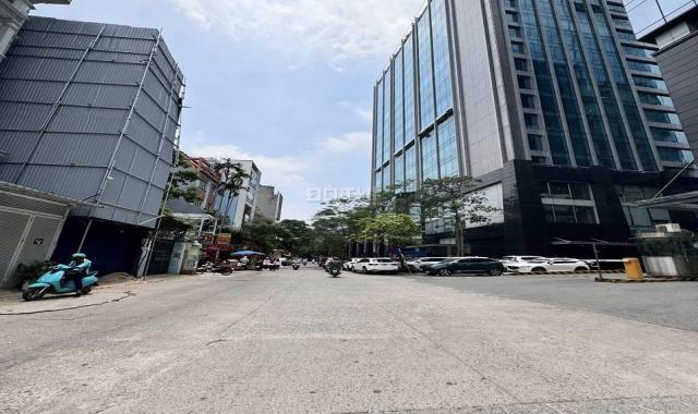 Hàng kịch độc! Mặt phố gần hồ Hoàng Cầu, kinh doanh, mặt tiền lớn, oto đỗ cửa 142m*2T