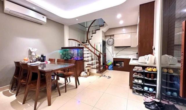 Bán nhà ngõ oto Liễu Giai, Ba Đình 39m2, 5 tầng, giá 7.7 tỷ