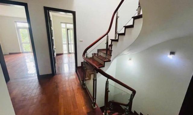 Cho thuê biệt thự Mỹ Đình 2 vị trí đẹp trục chính giá 50 triệu/tháng
