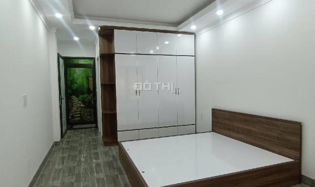 Bán nhà riêng tại đường Hoàng Mai, 38m x 5T, giá 7tỷ, gần cc Felix Homes
