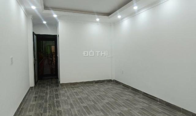 Bán nhà riêng tại đường Hoàng Mai, 38m x 5T, giá 7tỷ, gần cc Felix Homes