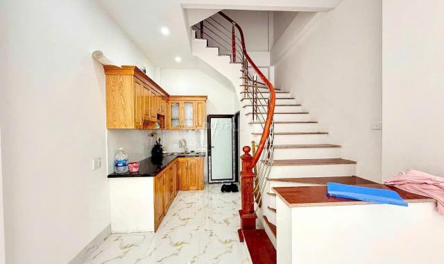 🏡 CHÍNH CHỦ BÁN NHÀ 5 TẦNG ĐẸP LONG BIÊN – GẦN TRƯỜNG HỌC, GIAO THÔNG TIỆN, GIÁ CHỈ 6,15 TỶ!