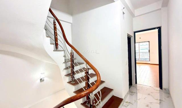 🏡 CHÍNH CHỦ BÁN NHÀ 5 TẦNG ĐẸP LONG BIÊN – GẦN TRƯỜNG HỌC, GIAO THÔNG TIỆN, GIÁ CHỈ 6,15 TỶ!