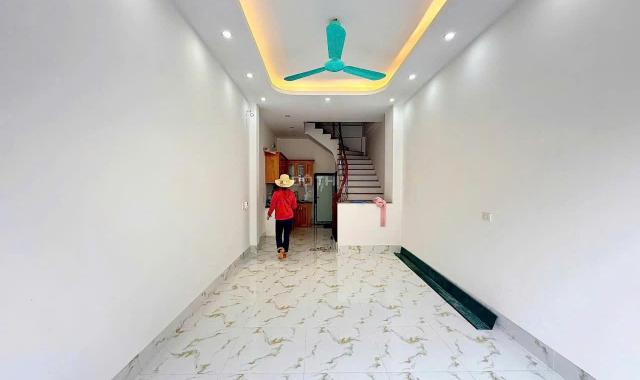 🏡 CHÍNH CHỦ BÁN NHÀ 5 TẦNG ĐẸP LONG BIÊN – GẦN TRƯỜNG HỌC, GIAO THÔNG TIỆN, GIÁ CHỈ 6,15 TỶ!