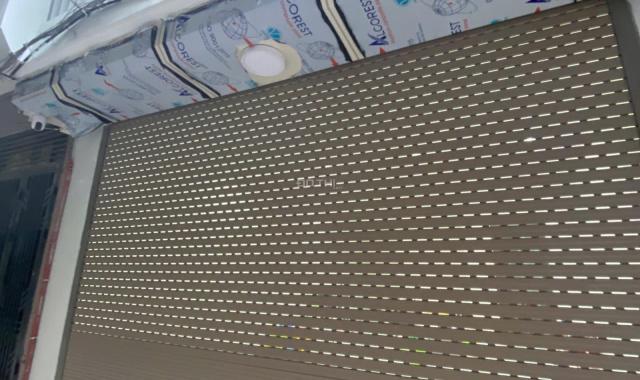 Cho thuê mặt bằng KD tầng 1 nhà phố TRẦN QUANG DIỆU- HOÀNG CẦU, kinh doanh tấp nập, VS riêng