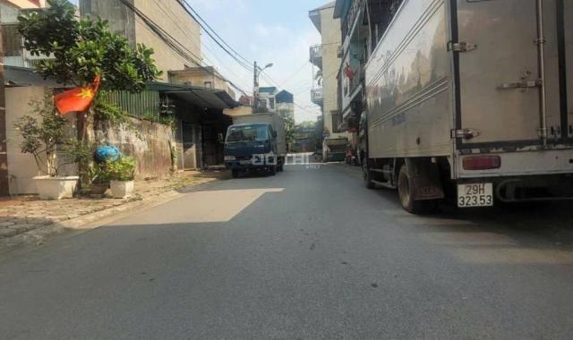 BÁN ĐẤT ĐẤU GIÁ LÒNG HỒ CẦU ĐUỐNG, YÊN VIÊN,105m2 MT 5m, OTO TRÁNH giá 9.975 tỷ lh 0986364796