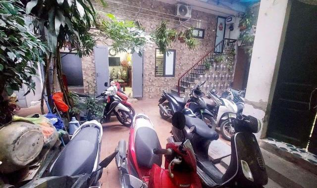 Bán đất tặng nhà 2 tầng phố Tôn Thất Tùng, Đống Đa, 39m2, 7.5 tỷ