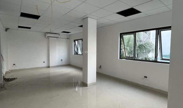 Cho thuê sàn văn phòng Nguyễn Xiển 80 m2/tầng, sàn thông .lô góc 2 mặt thoáng