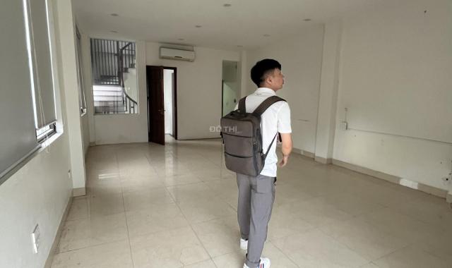 Cho thuê văn phòng Đại Lộ Thăng Long, diện tích 60 m2/tầng, sàn thông , lô góc