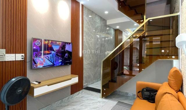 Mặt tiền hẻm 8m Lê Văn Sĩ, Tân Bình, 2.8x14, nhà mới 2 tầng chỉ hơn 7tỷ