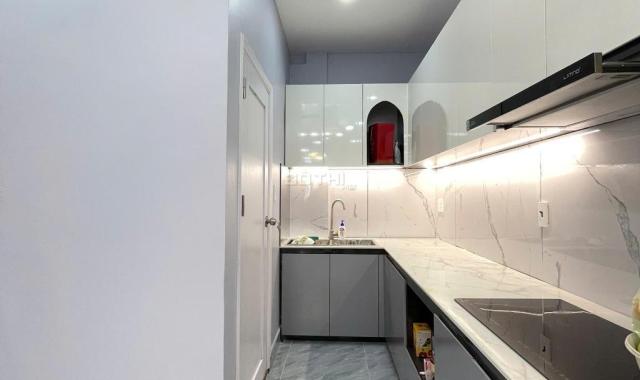 Mặt tiền hẻm 8m Lê Văn Sĩ, Tân Bình, 2.8x14, nhà mới 2 tầng chỉ hơn 7tỷ