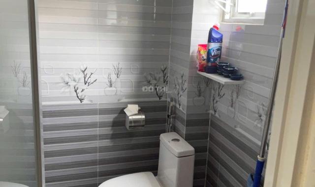 Bán nhà mặt phố Nguyễn Văn Linh, giá cực chất 5,75 tỷ, 23m2, Tân Thuận Tây, Quận 7, HCM