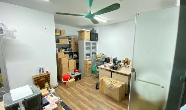 Cho thuê văn phòng 60 m2 gồm 2 phòng làm việc, phù hợp vp đại diện