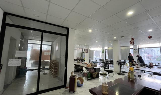 Cho thuê văn phòng 200 m2 tại Nguyễn Văn Lộc, sàn thông , mặt tiền 12m