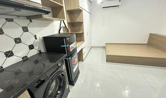 Mễ Trì Nam Từ Liêm 42m 7 tầng thang máy 12 phòng cho thuê KK full nội thất
