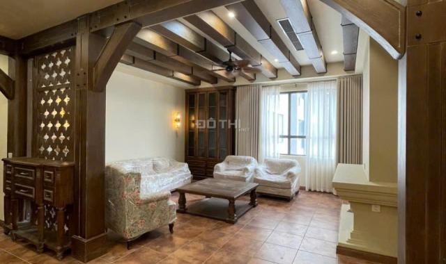 Bạn thân nhờ bán căn 161m2 full NT hoàng gia toà Diamond Residence 25 Lê Văn Lương