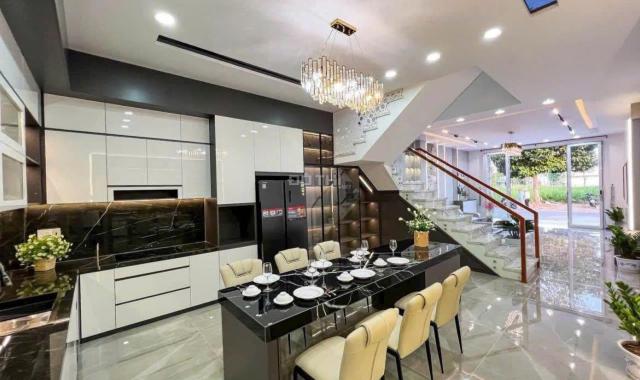 NHÀ ĐẸP 1 TRỆT 2 LẦU, 4X30M2, 4PN,4 WC NẰM NGAY TRUNG TÂM THÀNH PHỐ THỦ DẦU MỘT