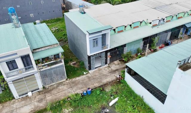 Nhà đẹp hốc môn , gần chợ , kcn giá 850tr