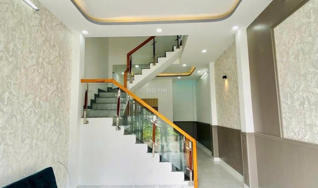 Nhà đẹp hốc môn , gần chợ , kcn giá 850tr