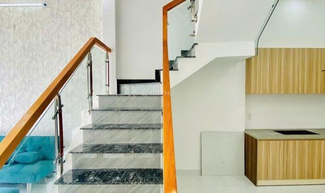 Nhà đẹp hốc môn , gần chợ , kcn giá 850tr