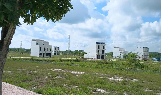 Đất nền Bình Dương tại Cổng Xanh, mặt tiền DT741, 886tr
