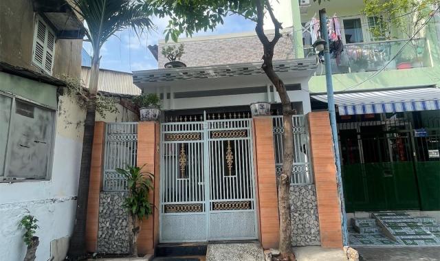 NHÀ HẺM XE HƠI 111 LẠC LONG QUÂN, PHƯỜNG 3 - GẦN UỶ BAN QUẬN 11