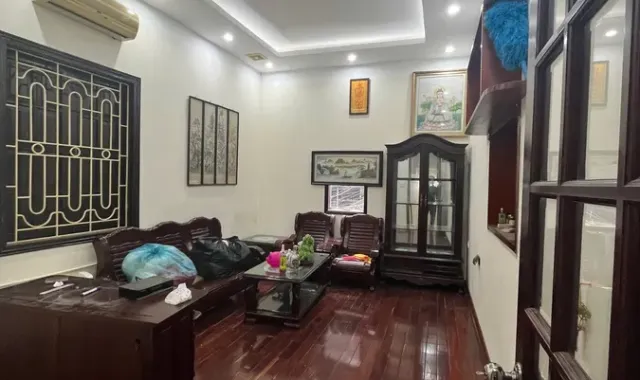 Bán nhà 4 tầng LÔ GÓC ngõ 61 Thái Thịnh, view vườn hoa, chỉ 14.5 tỷ.