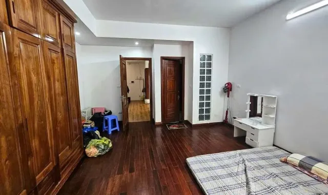 Bán nhà Trung Tâm Nam Từ Liêm, 112m2 4 tầng, mt 5m, ô chờ thang máy- 22 tỷ 5