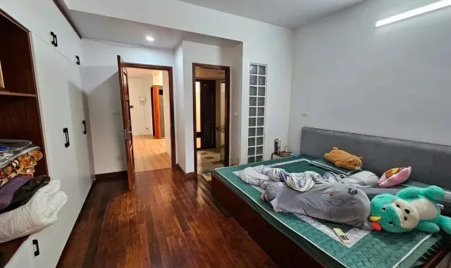 Bán nhà Trung Tâm Nam Từ Liêm, 112m2 4 tầng, mt 5m, ô chờ thang máy- 22 tỷ 5