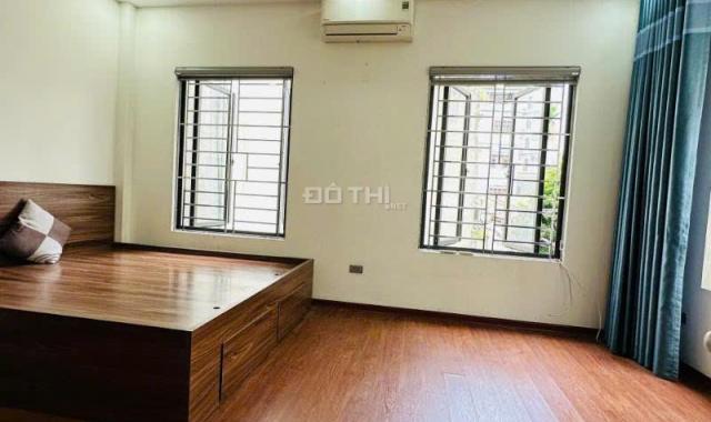 Bán nhà Nguyễn Sơn Long Biên, nhỉnh 8 tỷ, 5 tầng, lô góc, vài bước ra đường ô tô tránh