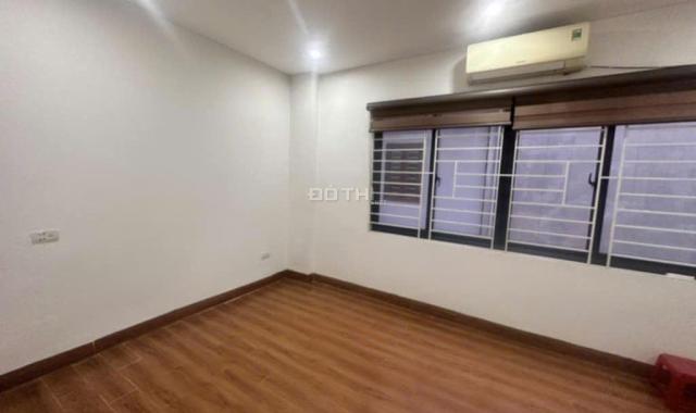 Bán nhà Bồ Đề, Long Biên 35m 5 tầng MT 5m 6,8 tỷ