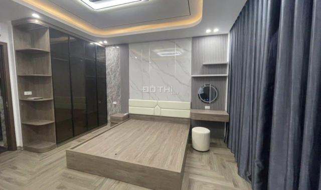 💥💥 NHÀ ĐẸP #HOÀNGNHƯTIẾP - LONG BIÊN -  #THANGMÁY -  NGÕ THÔNG - CHÀO  10,x TỶ 