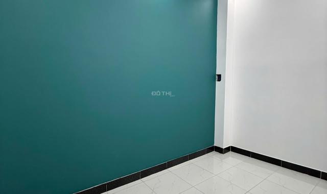 Chính chủ bán Nhà Mới Xây tại Xuân Thới Thượng, hẻm Ô Tô,Tặng nội thất