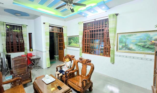 NHÀ SẠCH ĐẸP - Tường Xây 20cm Chắc Chắn - Đường Thông Xe Hơi - Phường Tân Phong, Biên Hòa, Đồng Nai