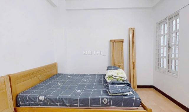 Nhà 3/2 quận 10, 100m2 nhà to rộng 6 PN 7 WC thoáng mát, phong thủy tốt