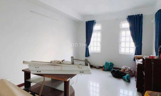 Nhà 3/2 quận 10, 100m2 nhà to rộng 6 PN 7 WC thoáng mát, phong thủy tốt