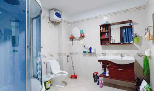 Nhà 3/2 quận 10, 100m2 nhà to rộng 6 PN 7 WC thoáng mát, phong thủy tốt