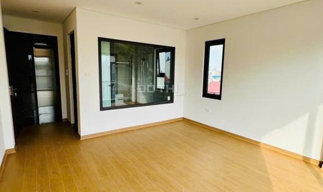 Bán nhà Vũ Xuân Thiều, 6 tầng mới tinh thang máy lung linh, 39,1m2 chỉ 8 tỷ