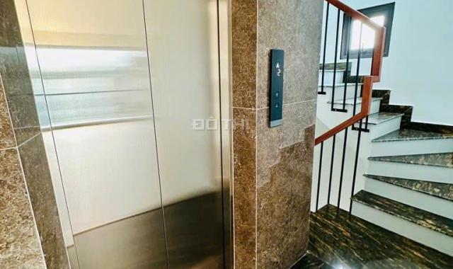 Bán nhà Vũ Xuân Thiều, 6 tầng mới tinh thang máy lung linh, 39,1m2 chỉ 8 tỷ
