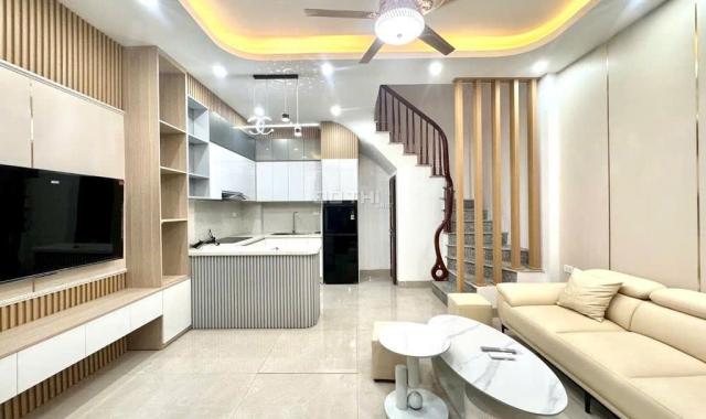 Bán nhà ngõ 120 vĩnh tuy 36m 5 tầng giá 6 tỷ 7