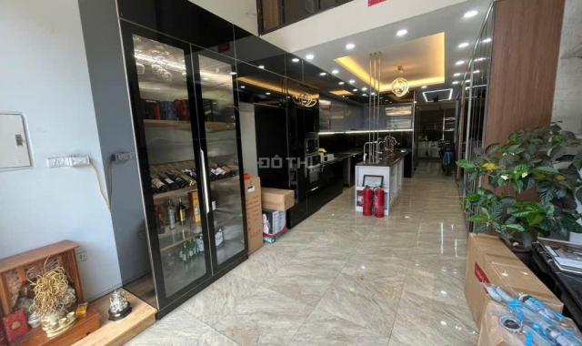 Mặt phố đàm quang trung 82m 5 tầng giá chào nhỉnh 300tr