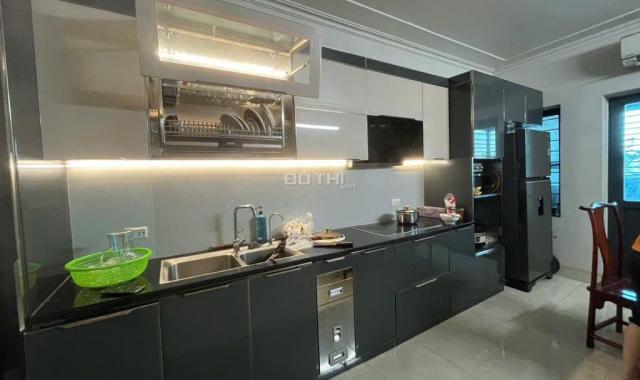 Mặt phố đàm quang trung 82m 5 tầng giá chào nhỉnh 300tr