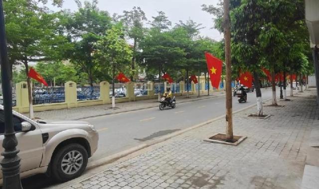 ĐẤT PHÂN LÔ Ô TÔ TRÁNH VỈA HÈ ĐÁ BÓNG, GIẢM GIÁ 1 TỶ ĐỂ AE ĐẦU TƯ.