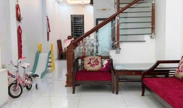 BÁN NHÀ CHU HUY MÂN, Ô TÔ VAO NHÀ, GẦN PHỐ, 48M2, CHỈ 8.X TỶ