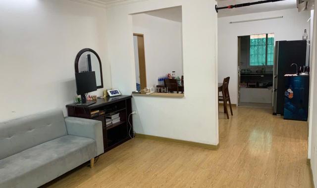 Chính chủ cho thuê 3 phòng 60m đủ nội thất D1 Giảng Võ